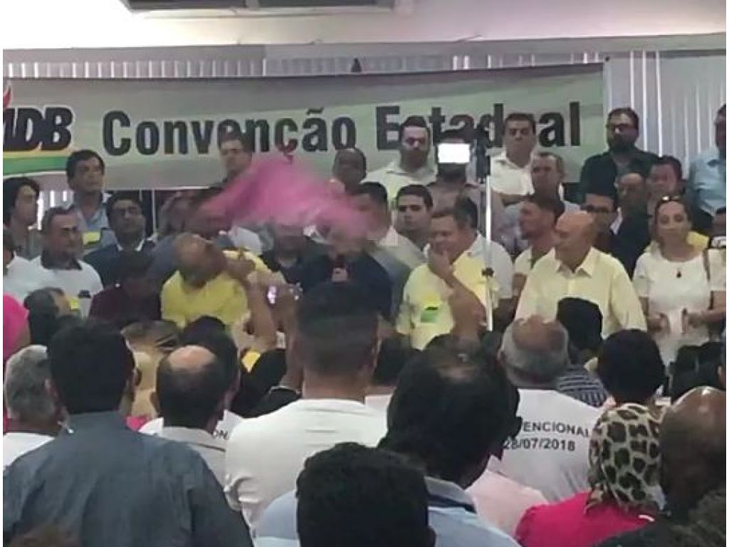 VERGONHA!!! SÃO ESSES POLÍTICOS QUE QUER REPRESENTAR O POVO DE RONDÔNIA, MAL COMEÇOU JÁ QUER DISPUTAR O VOTO NO TAPA  