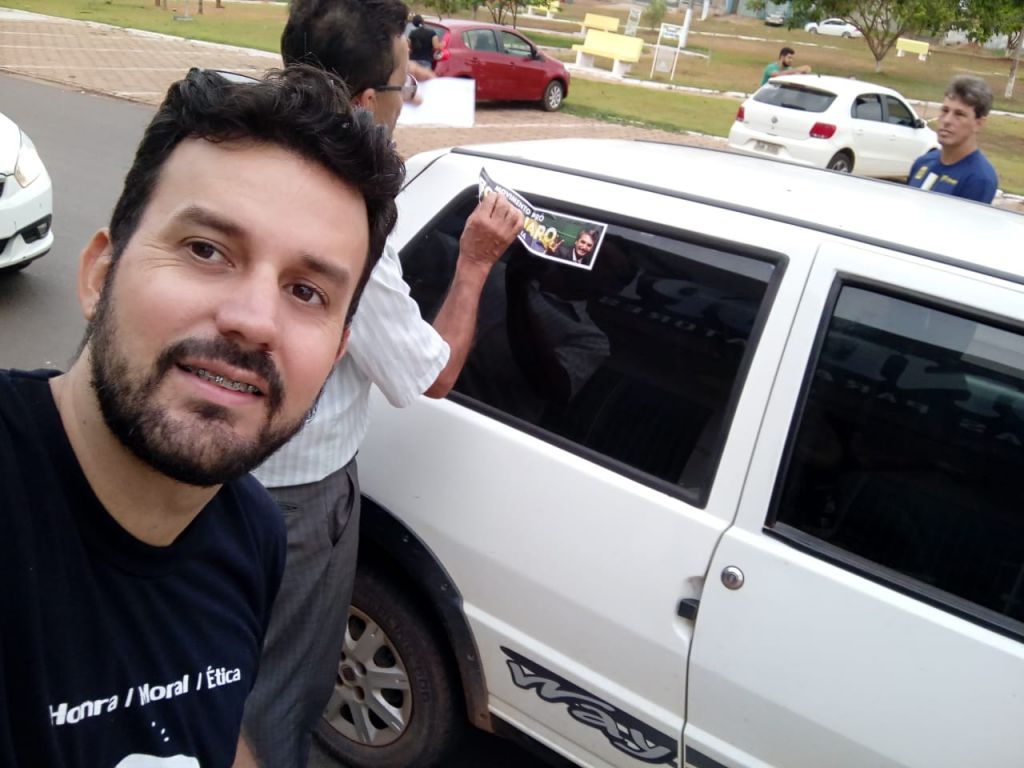 Líderes do movimento pró BOLSONARO da zona da mata realiza carreata em Rolim de Moura e  faz nota de esclarecimento.