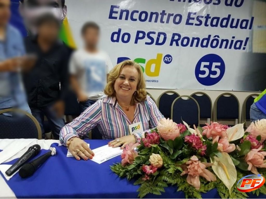 A CANDIDATA CARLA  DO TRENTO CHAMA ELEITOR DE RATOS 