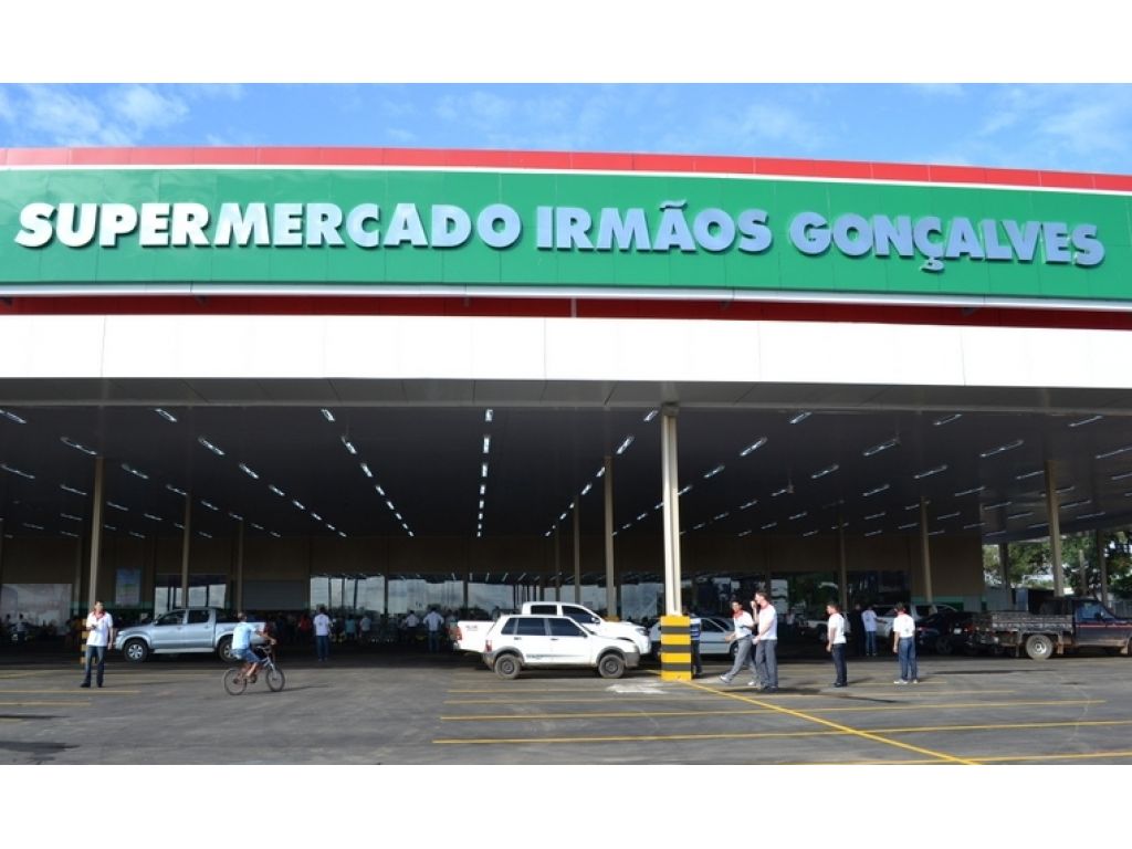 INAUGURA UM NOVO CONCEITO NA CIDADE DE ROLIM DE MOURA ( RO ) SUPERMERCADO GONÇALVES 