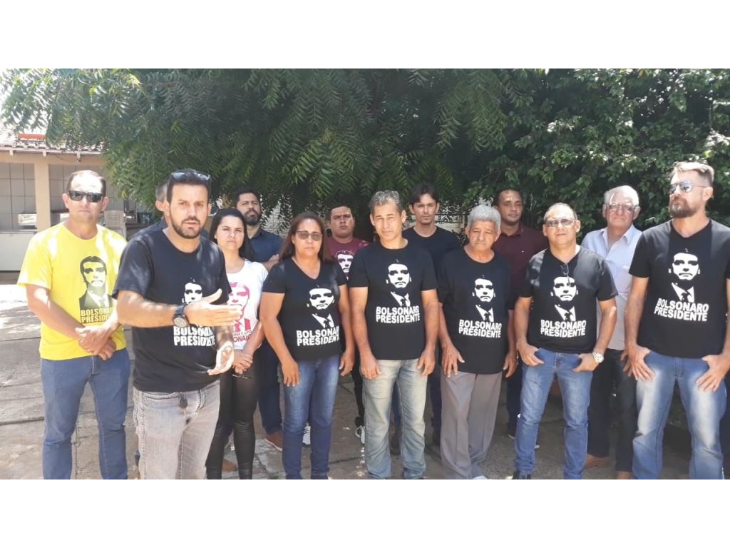 ENCONTRO DO MOVIMENTO PRO BOLSONARO CONTOU COM A PRESENÇA DO EMPRESÁRIO JAIME BAGATOLLI