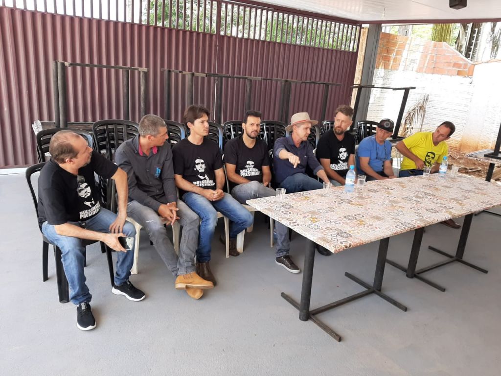 ENCONTRO DO MOVIMENTO PRO BOLSONARO CONTOU COM A PRESENÇA DO EMPRESÁRIO JAIME BAGATOLLI