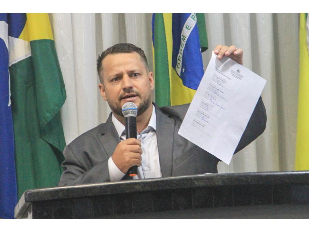 O vereador Uender Nogueira de Rolim de Moura recebeu o convite do partido PODEMOS e o PRTB para ser pré candidato a prefeito de Rolim de Moura