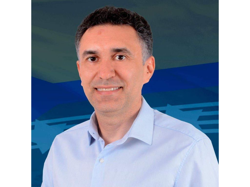 Pimenta Bueno: Prefeito Del. Araújo coordenou a instalações de tendas em frente a caixa econômica Federal  