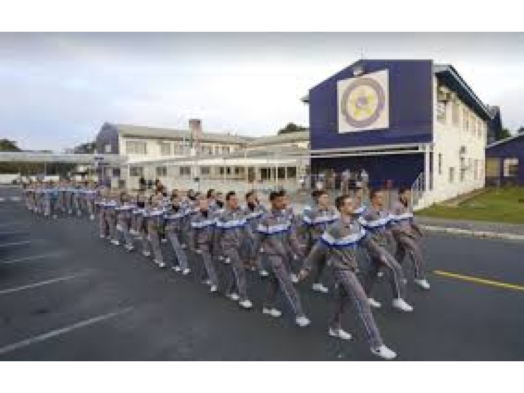 Paraná vai abrir consulta pública sobre modelo cívico-militar em mais 16 escolas, diz secretaria